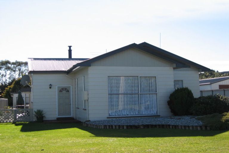 Photo of property in 17 Clough Road, Paroa, Greymouth, 7805