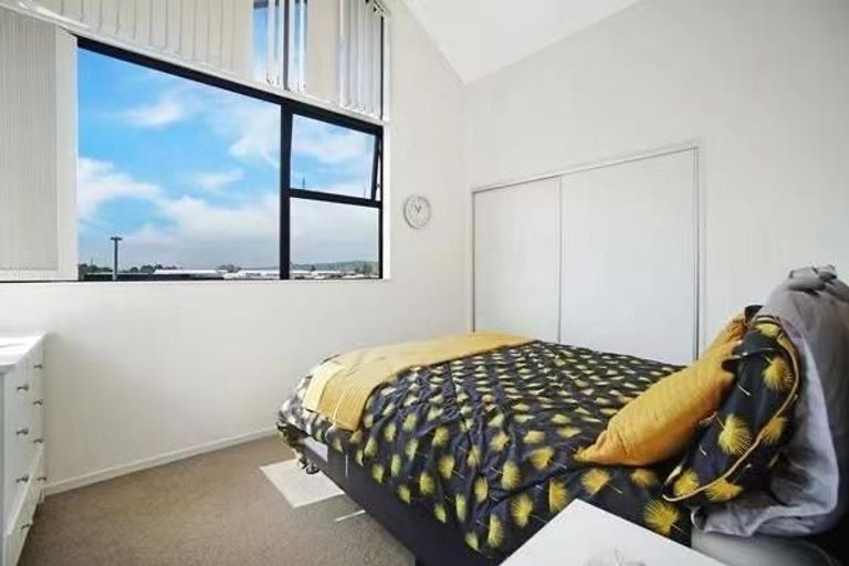 Photo of property in 55 Battalion Drive, Papakura, 2110