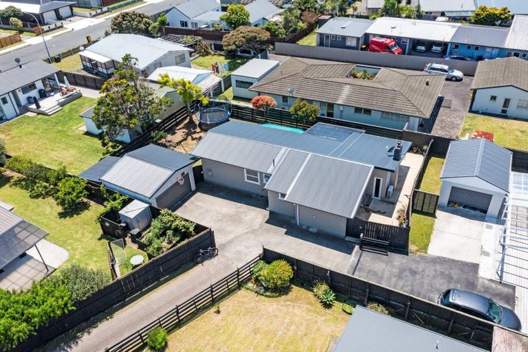 Photo of property in 6 Mardi Place, Mount Maunganui, 3116
