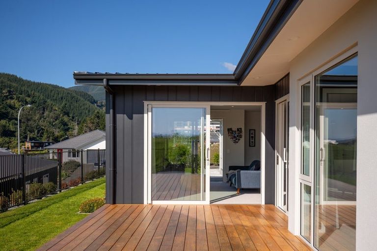 Photo of property in 18 Vista Drive, Bishopdale, Nelson, 7011