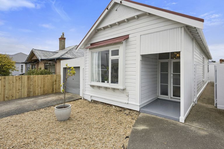 Photo of property in 57 Royal Crescent, Saint Kilda, Dunedin, 9012