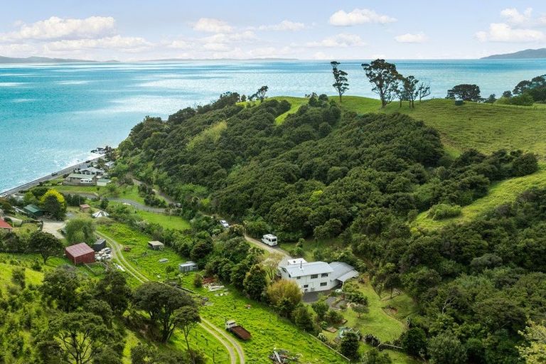 Photo of property in 142a Thames Coast Sh25 Road, Whakatete Bay, Thames, 3575