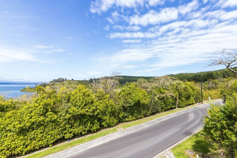 Photo of property in 83 Parawera Drive, Acacia Bay, Taupo, 3330