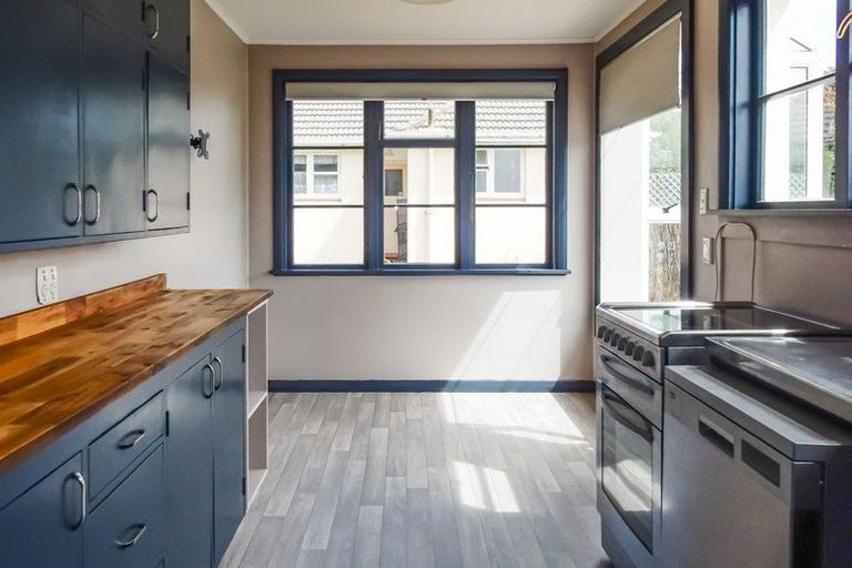 Photo of property in 12 Harlech Street, Oamaru North, Oamaru, 9400