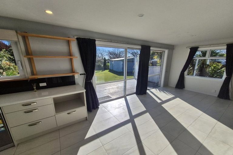 Photo of property in 8 Prisk Place, Hillsborough, Christchurch, 8022