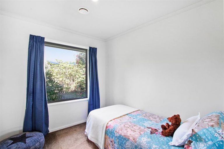 Photo of property in 14 James Drive, Woodend, 7610