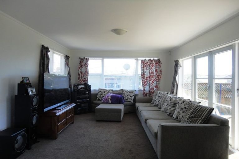 Photo of property in 25 Romney Place, Manurewa, Auckland, 2102