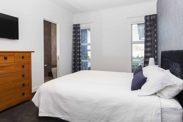 Photo of property in 25 Hawthornden Road, Avonhead, Christchurch, 8042