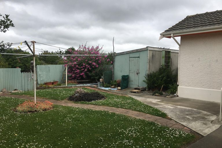 Photo of property in 9 Moorhouse Street, Waimate, 7924