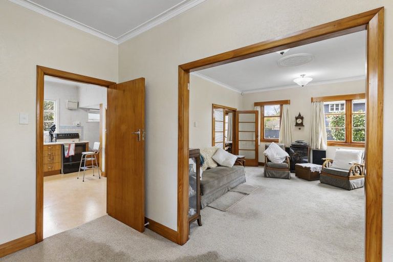 Photo of property in 212 Victoria Avenue, Hokowhitu, Palmerston North, 4410