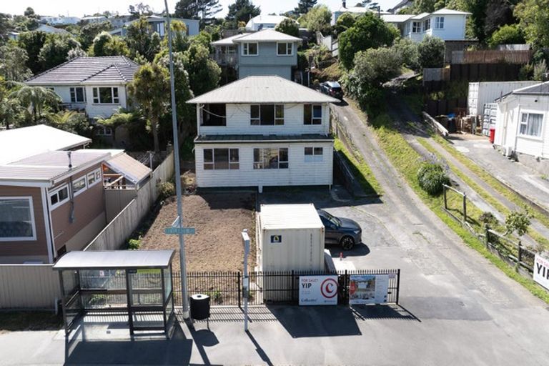 Photo of property in 114a Newlands Road, Newlands, Wellington, 6037
