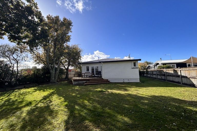 Photo of property in 76 Summerhill Drive, Fitzherbert, Palmerston North, 4410