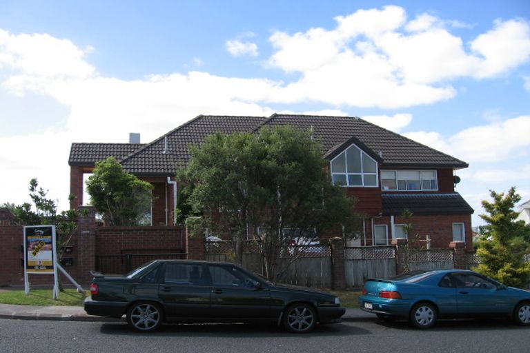 Photo of property in 12/2-22a Balmain Road, Chatswood, Auckland, 0626