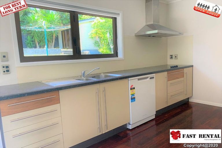 Photo of property in 9 Elliott Avenue, Bayview, Auckland, 0629