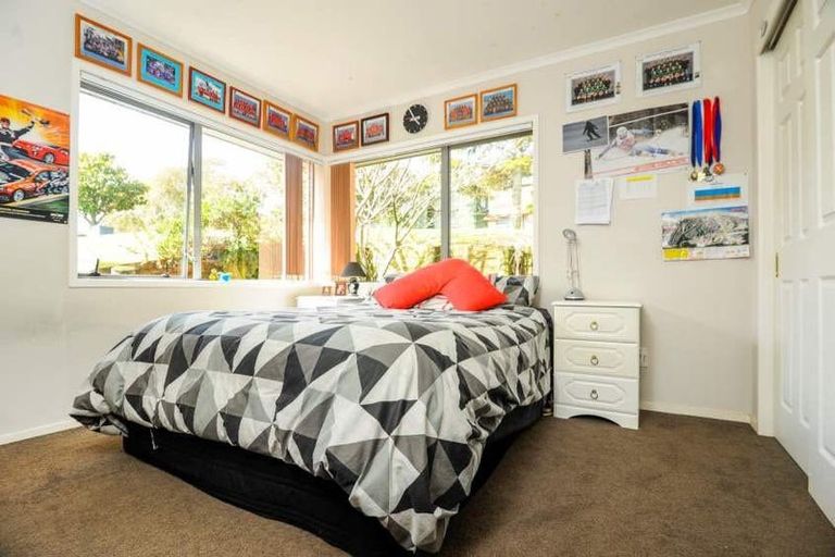 Photo of property in 17 Bayside Drive, Browns Bay, Auckland, 0630