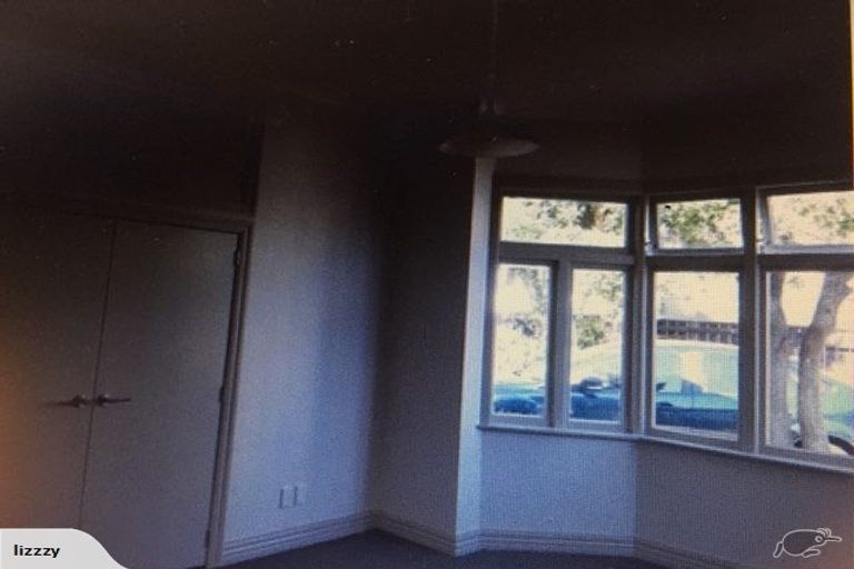 Photo of property in 7 Edge Hill, Mount Victoria, Wellington, 6011