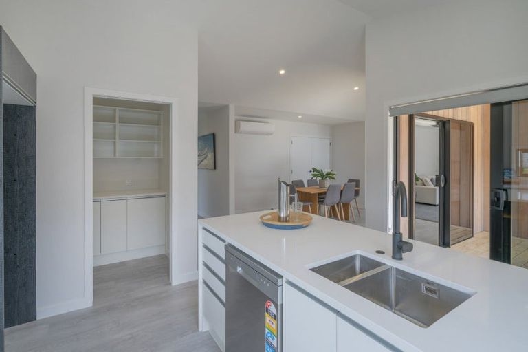 Photo of property in 4 Ngaroma Crescent, Whitianga, 3510