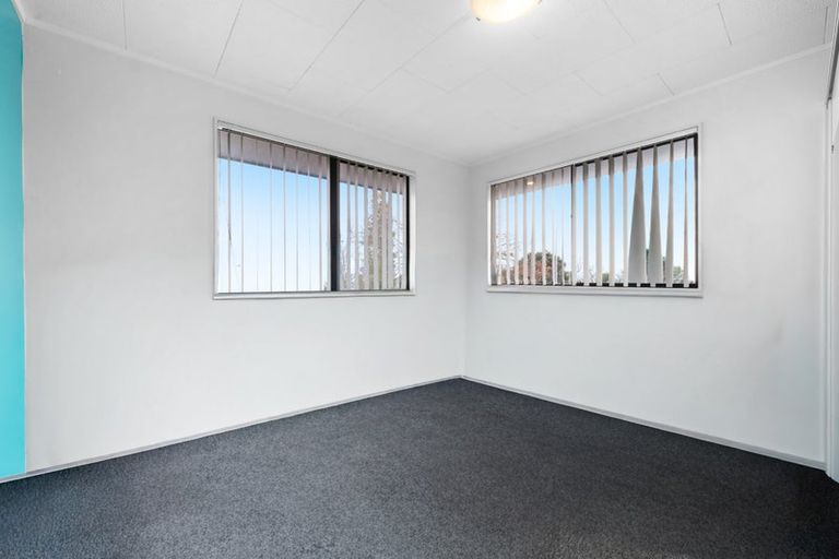 Photo of property in Oakwood Manor, 608c Massey Road, Mangere, Auckland, 2022