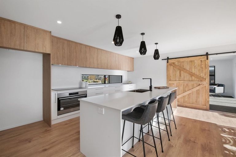 Photo of property in 21 Kingsdowne Drive, West Melton, 7618