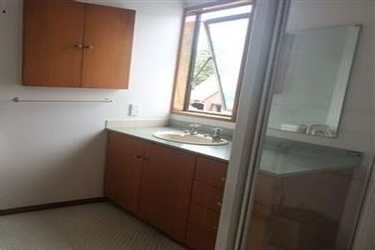 Photo of property in 29 Athol Terrace, Upper Riccarton, Christchurch, 8041