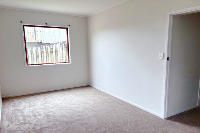 Photo of property in 15 Oaktree Avenue, Browns Bay, Auckland, 0630