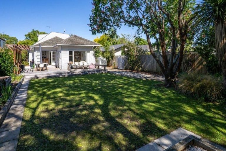 Photo of property in 37 Tainui Street, Somerfield, Christchurch, 8024