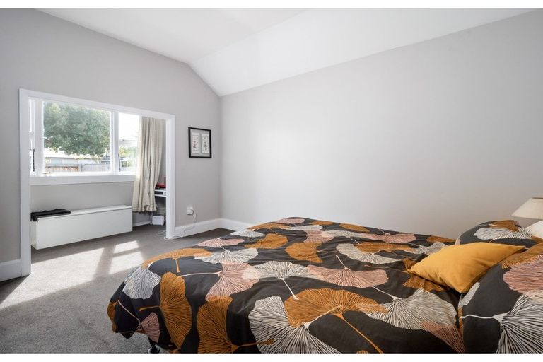 Photo of property in 38 Olliviers Road, Phillipstown, Christchurch, 8011