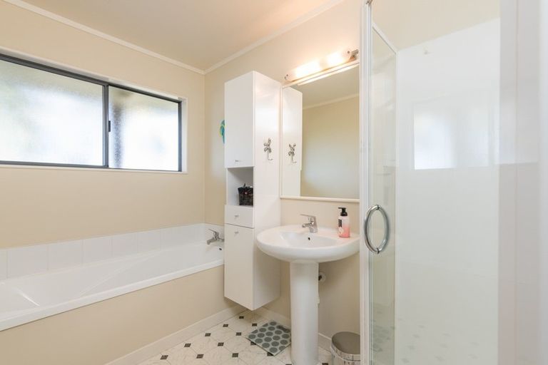 Photo of property in 11 Mapua Drive, Mapua, Upper Moutere, 7173