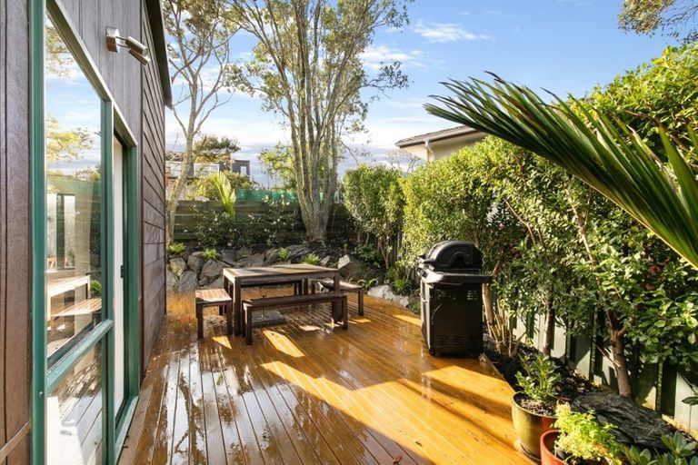 Photo of property in 2/9 Park Hill Road, Birkenhead, Auckland, 0626