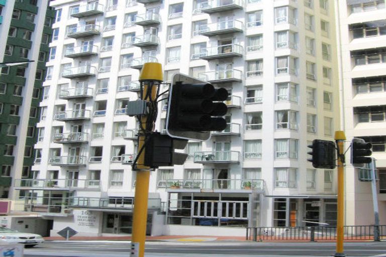 Photo of property in Terrace Heights Apartments, 13c/163 The Terrace, Wellington Central, Wellington, 6011