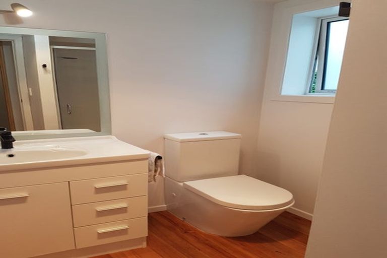 Photo of property in 6 Eaglen Place, Howick, Auckland, 2010