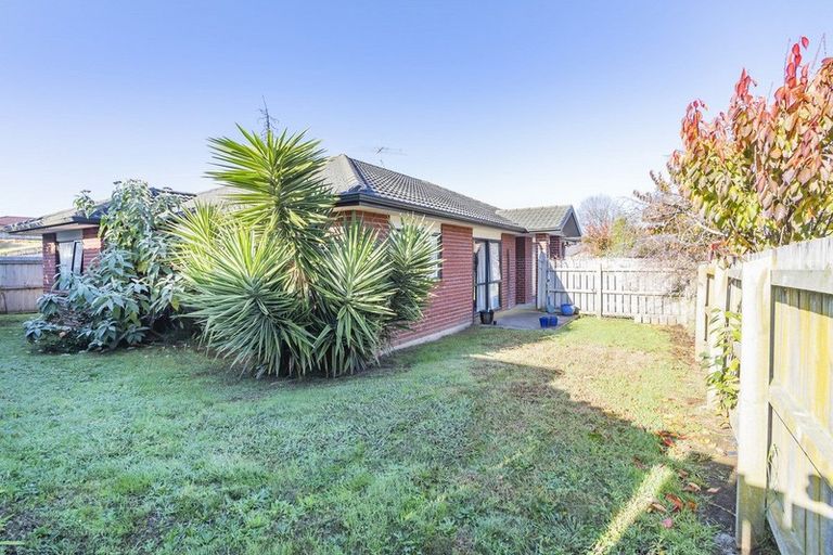 Photo of property in 5 Arawhata Way, Tuakau, 2121