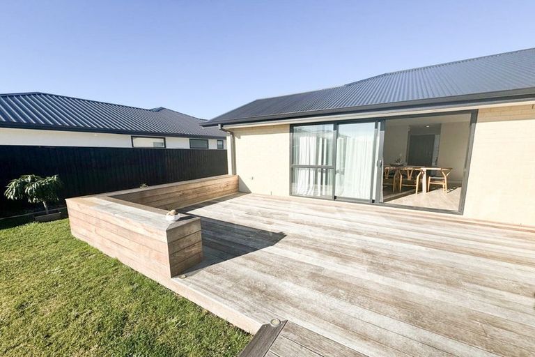 Photo of property in 12 Lesser Close, Rolleston, 7615