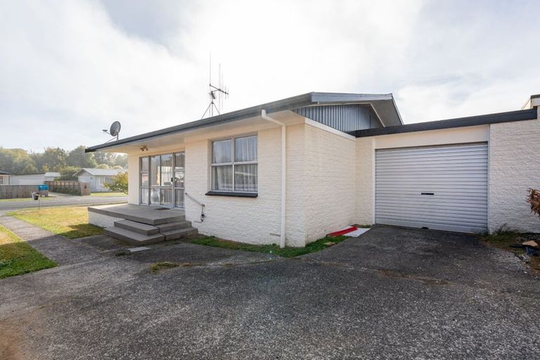 Photo of property in 73 Bremworth Avenue, Dinsdale, Hamilton, 3204