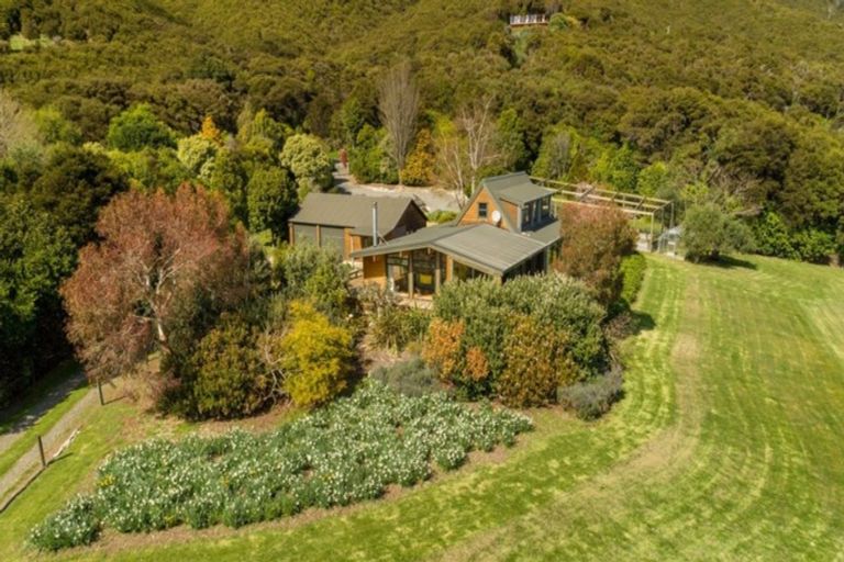 Photo of property in 4141 Kenepuru Road, Kenepuru Head, Picton, 7282