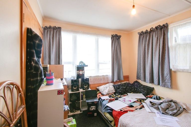 Photo of property in 33 Neal Crescent, Onekawa, Napier, 4110