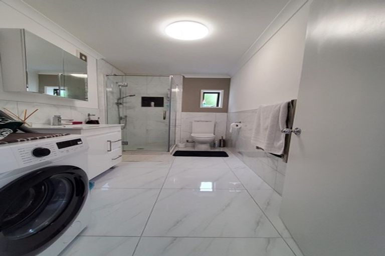 Photo of property in 17 Paulownia Place, Totara Heights, Auckland, 2105