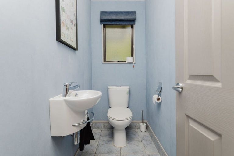 Photo of property in 10 Victoria Avenue, Dannevirke, 4930