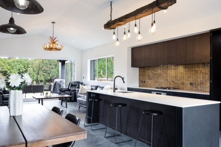 Photo of property in 13 Tari Road, Pukeatua, 3880