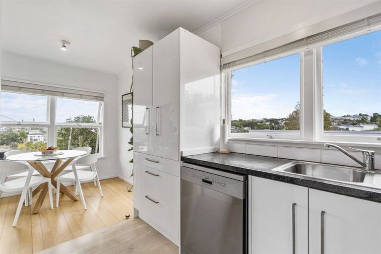 Photo of property in 6/1 Hythe Terrace, Mairangi Bay, Auckland, 0630
