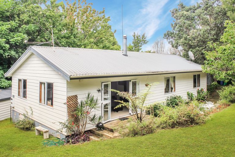 Photo of property in 68 Kemp Road, Kerikeri, 0230