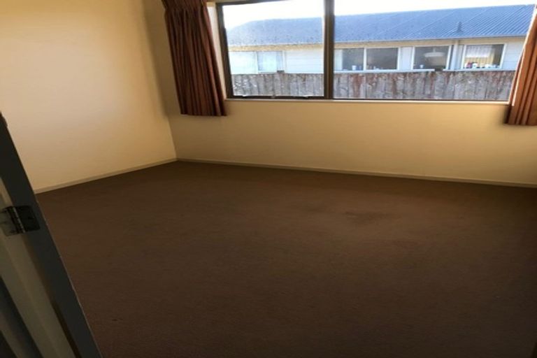 Photo of property in 9 Colonial Place, Kelvin Grove, Palmerston North, 4414