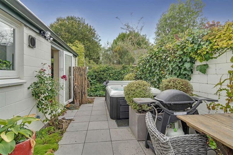 Photo of property in 16b Makora Street, Fendalton, Christchurch, 8041