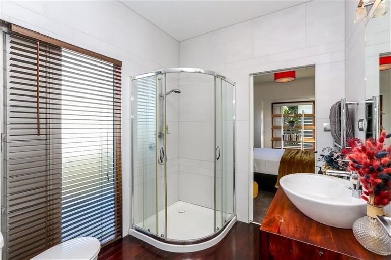 Photo of property in 8 Gaine Street, New Plymouth, 4310