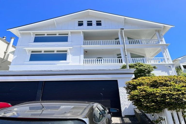 Photo of property in 8 Central Terrace, Alicetown, Lower Hutt, 5010