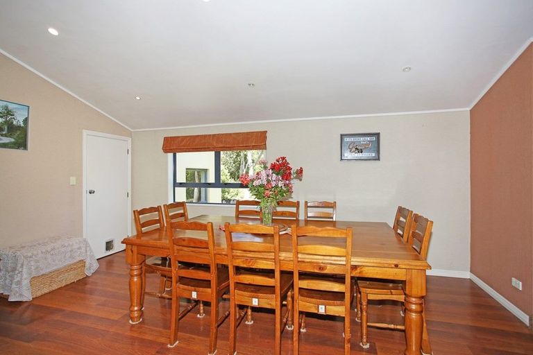 Photo of property in 166 Holmes Road, Waiuku, 2682