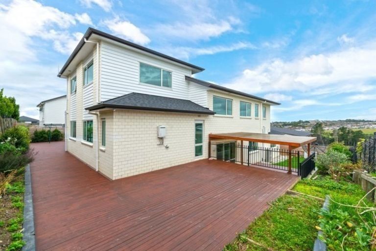 Photo of property in 32 Miller Rise, Silverdale, 0932