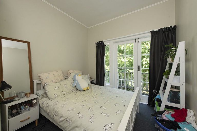 Photo of property in 82 Glenmore Street, Northland, Wellington, 6012