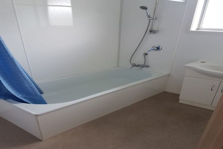 Photo of property in 156 Lincoln Road, Henderson, Auckland, 0610