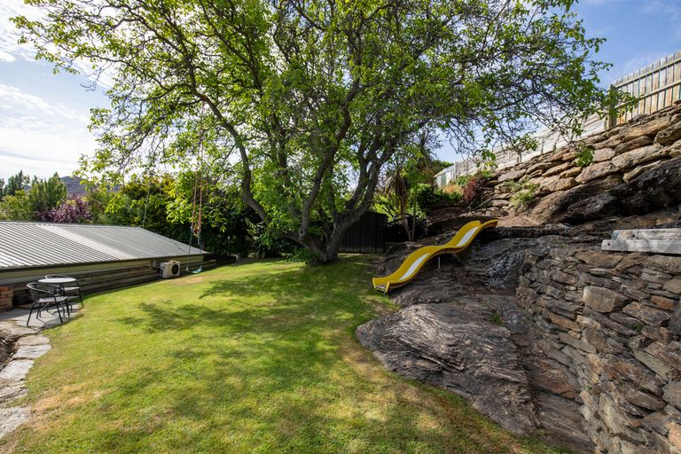 Photo of property in 9 Old Bridge Road, Bridge Hill, Alexandra, 9320